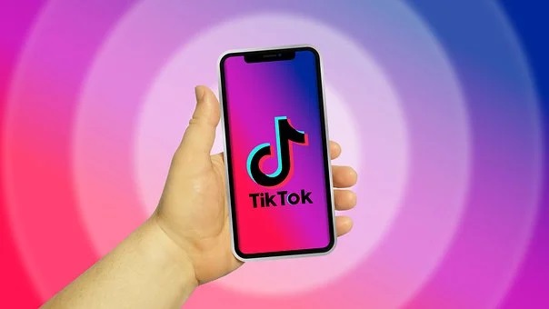 Worden-wij-bespioneerd-door-TikTok